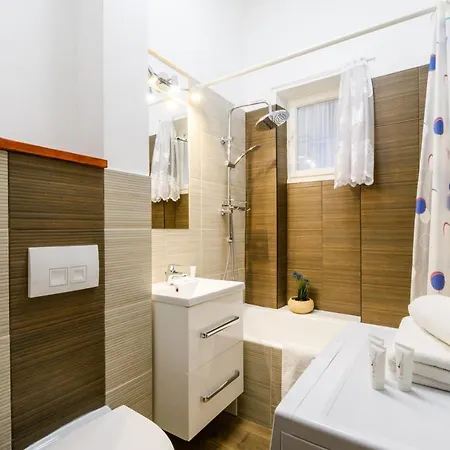 Апартаменты P&o Serviced Castle Square *